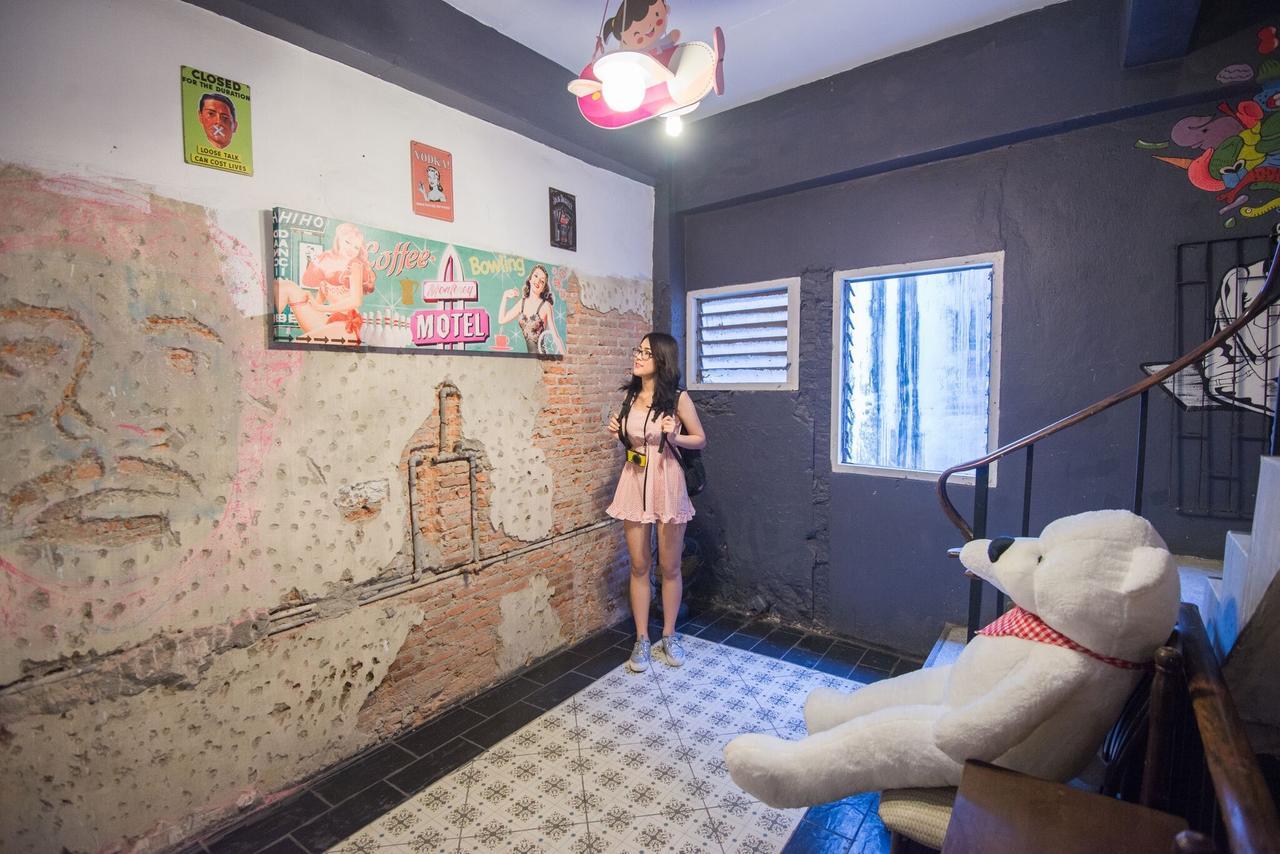 The Sleepless Boutique Hostel Bangkok Buitenkant foto